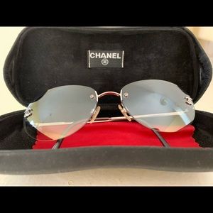 CHANEL Sunglasses
